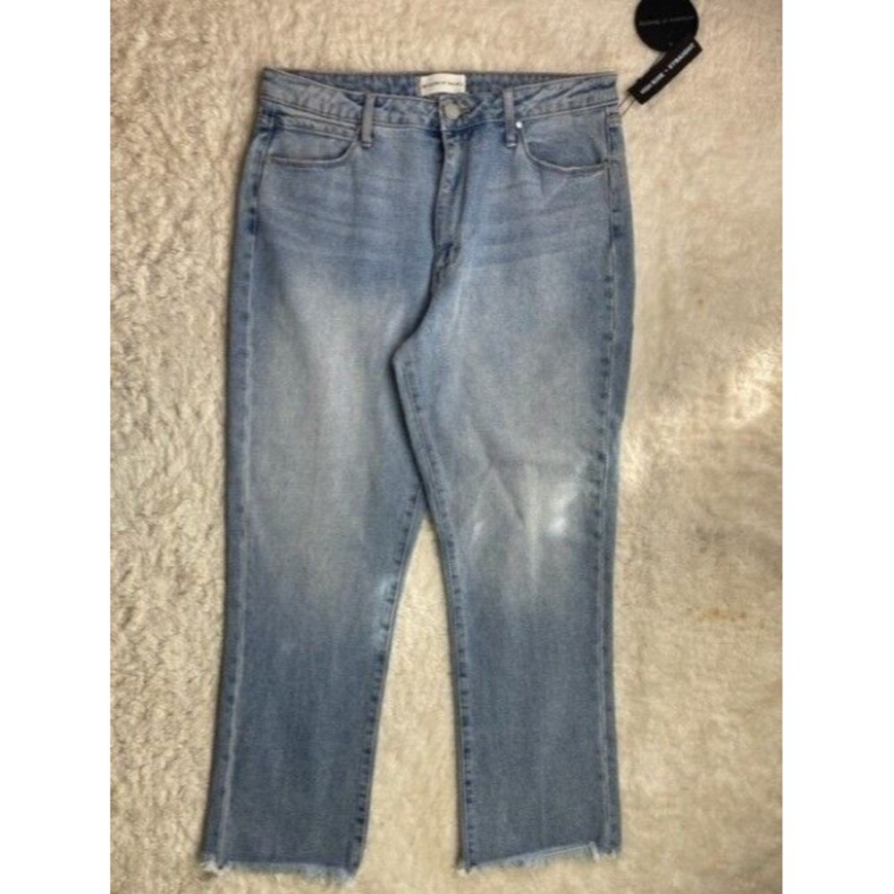 Articles Of Society Size 29 Women Crop Jean Raw Hem Light Wash Stretch High Rise
